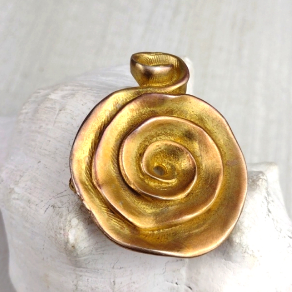 Vintage Don-Lin Signed Gold Tone Scroll Brooch Pendant